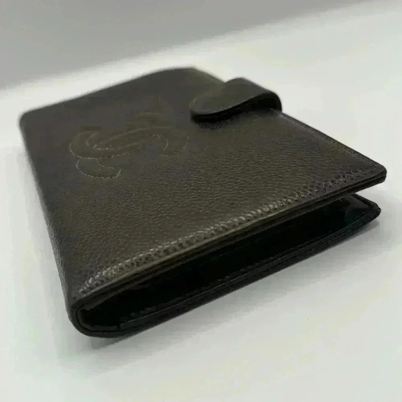 CHANEL CC Kisslock Caviar Bifold Wallet Authentic EUC with Black Box - Picture 5 of 16